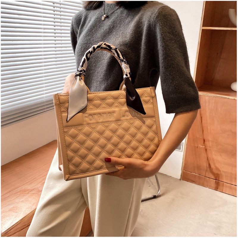 Túi xách IELGY kết cấu hình kim cương phối khăn lụa quấn tay cầm thời trang cho nữ