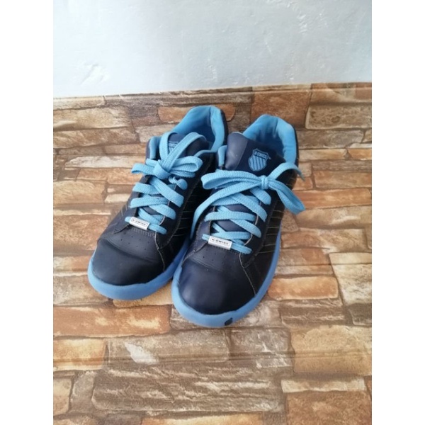 Giầy dép cho khách