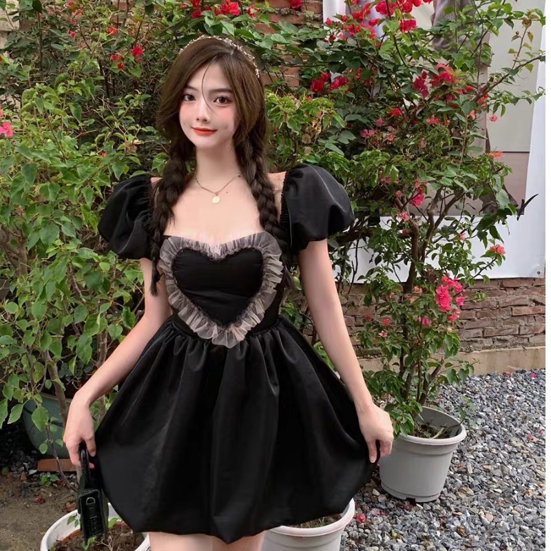 Đầm babydoll viền ren trái tim tay phồng Ulzzang