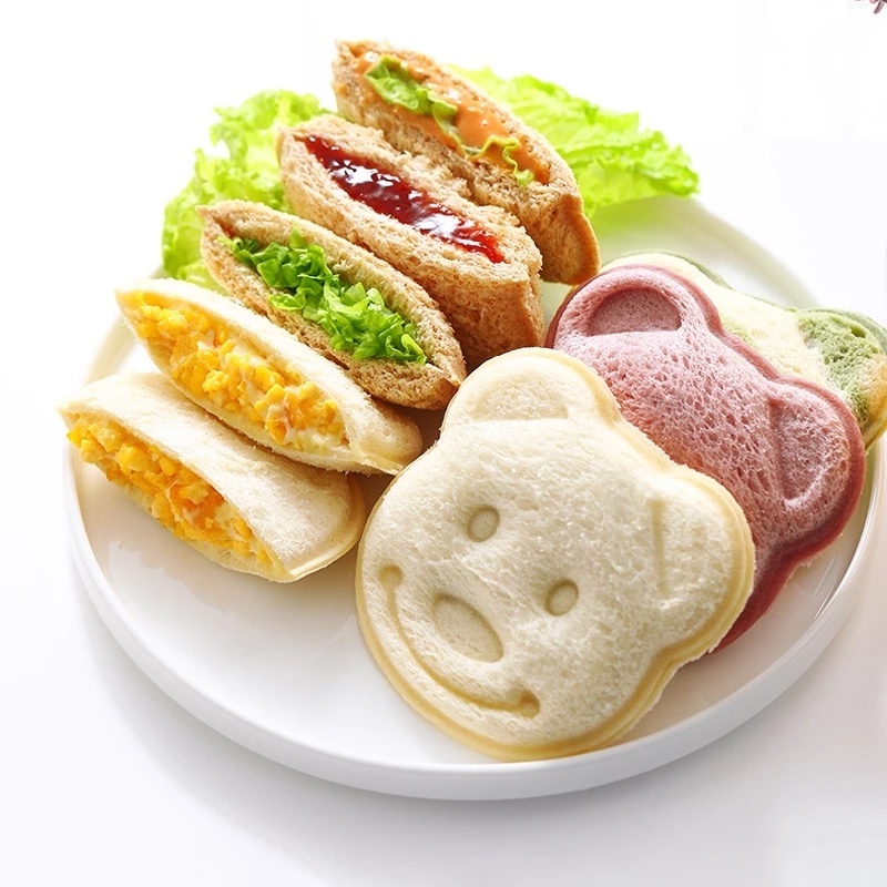 Khuôn Cắt Bánh Mì Sandwich Hình Gấu Teddy Dễ Thương