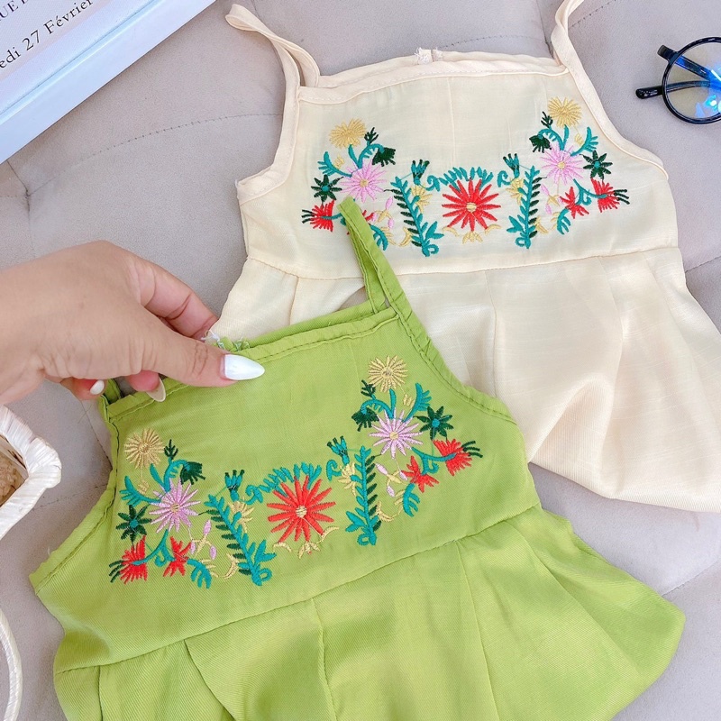 Bộ jumpsuit bé gái 2 dây liền thân CÓ CÚC CÀI SAU LƯNG  Set yếm thêu hoa xanh lá 1 2 3 4 5 6 tuổi