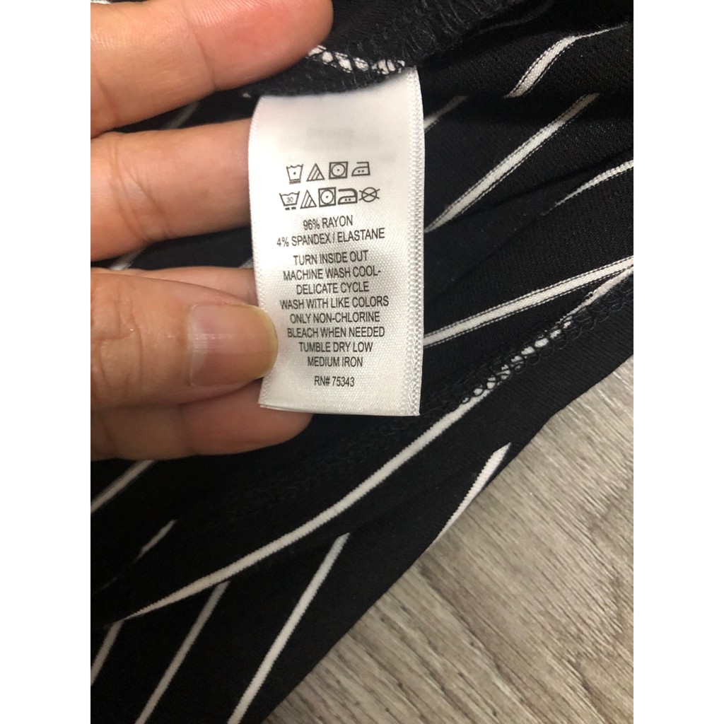 Chân Váy Rayon Adrienne Vittadini Chéo Trước Màu Đen Sọc Trắng - 1040