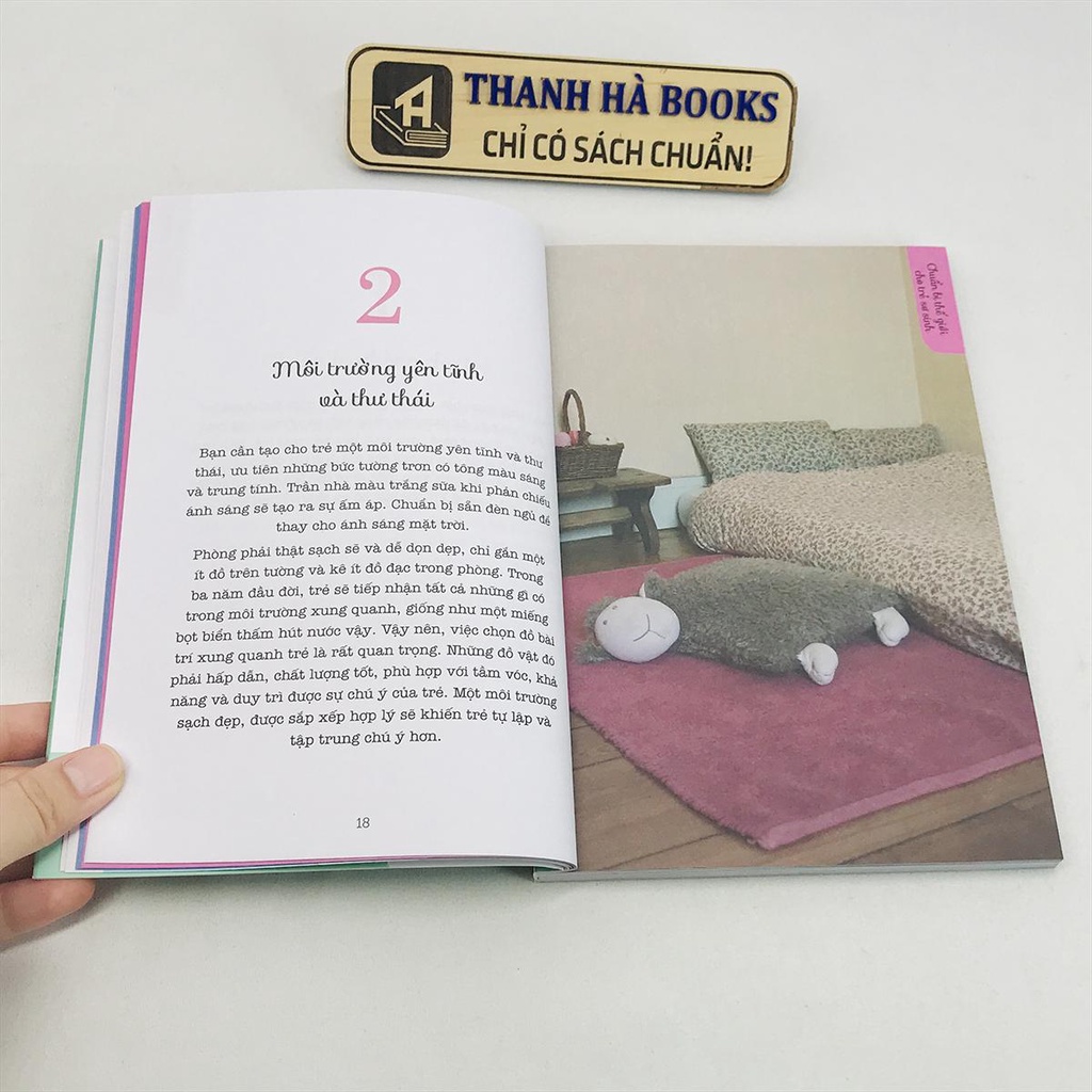Sách - 60 Hoạt động Montessori: Chờ con lớn thì đã muộn