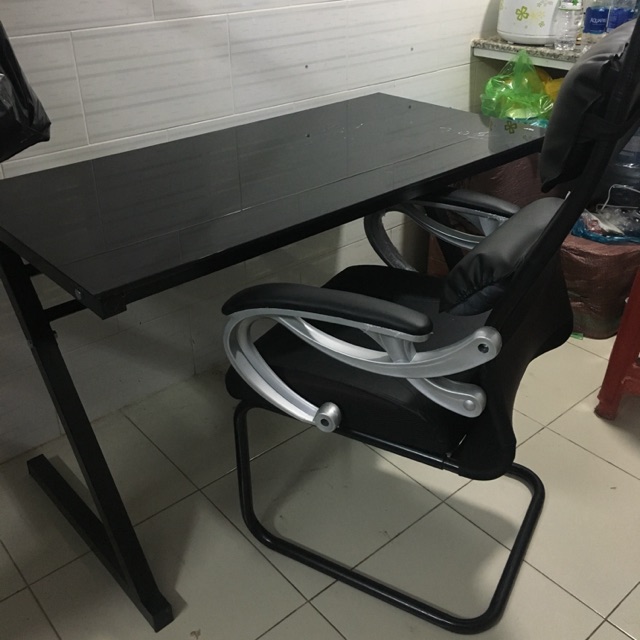 Combo bàn chân z ghế chân quỳ 2tr