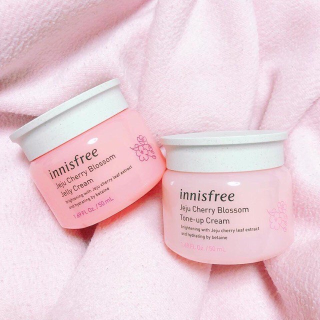 Kem Innisfree Jeju Cherry Blossom Jelly Cream