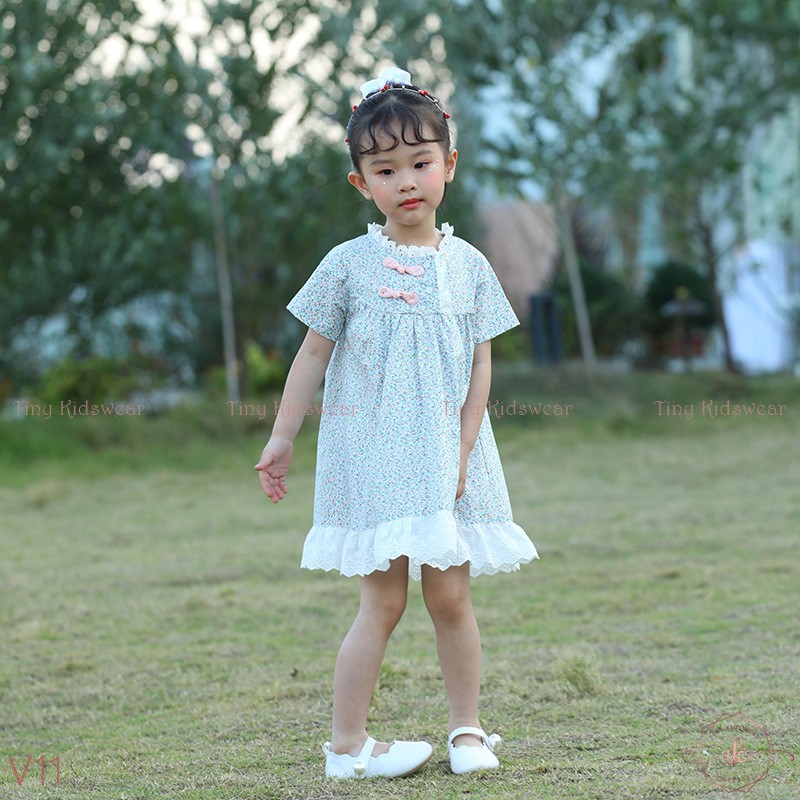 Váy Đầm Hoa Nhí Xanh Cổ Lệch Phối Ren Cho Bé Gái Từ 12-18kg [V11]