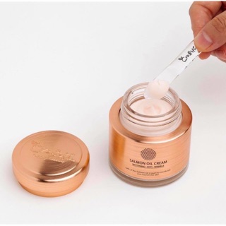 Mỹ phẩm xách tay Hàn quốc dòng kem cá hồi