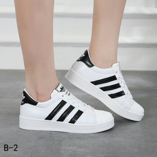 Giày Thể Thao Adidas Superstar Giá Rẻ Cho Nữ