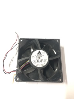 Quat Delta 12V 1.43A chạy tốt