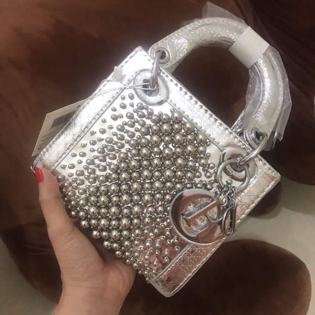 Túi xách đính hạt siêu đẹp