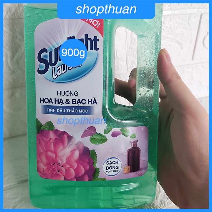 Nước lau sàn Sunlight hương Hoa Hạ &amp; Bạc Hà Tinh dầu thảo mộc 900g (897ml)