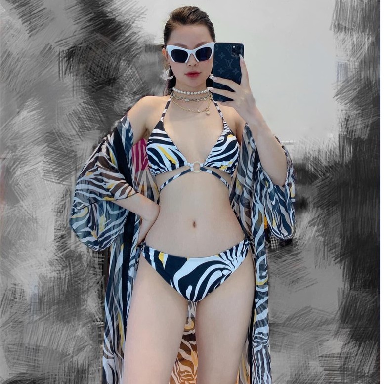 BIKINI HỌA TIẾT NGỰA VẰN KÈM ÁO KHOÁC CAO CẤP BIKINI129K | BigBuy360 - bigbuy360.vn