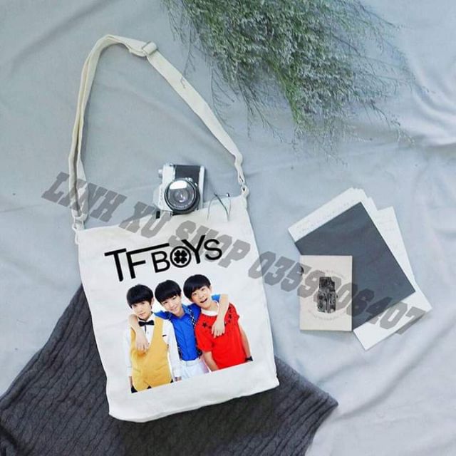 Túi tote đeo chéo TFBOYS in hình theo yêu cầu