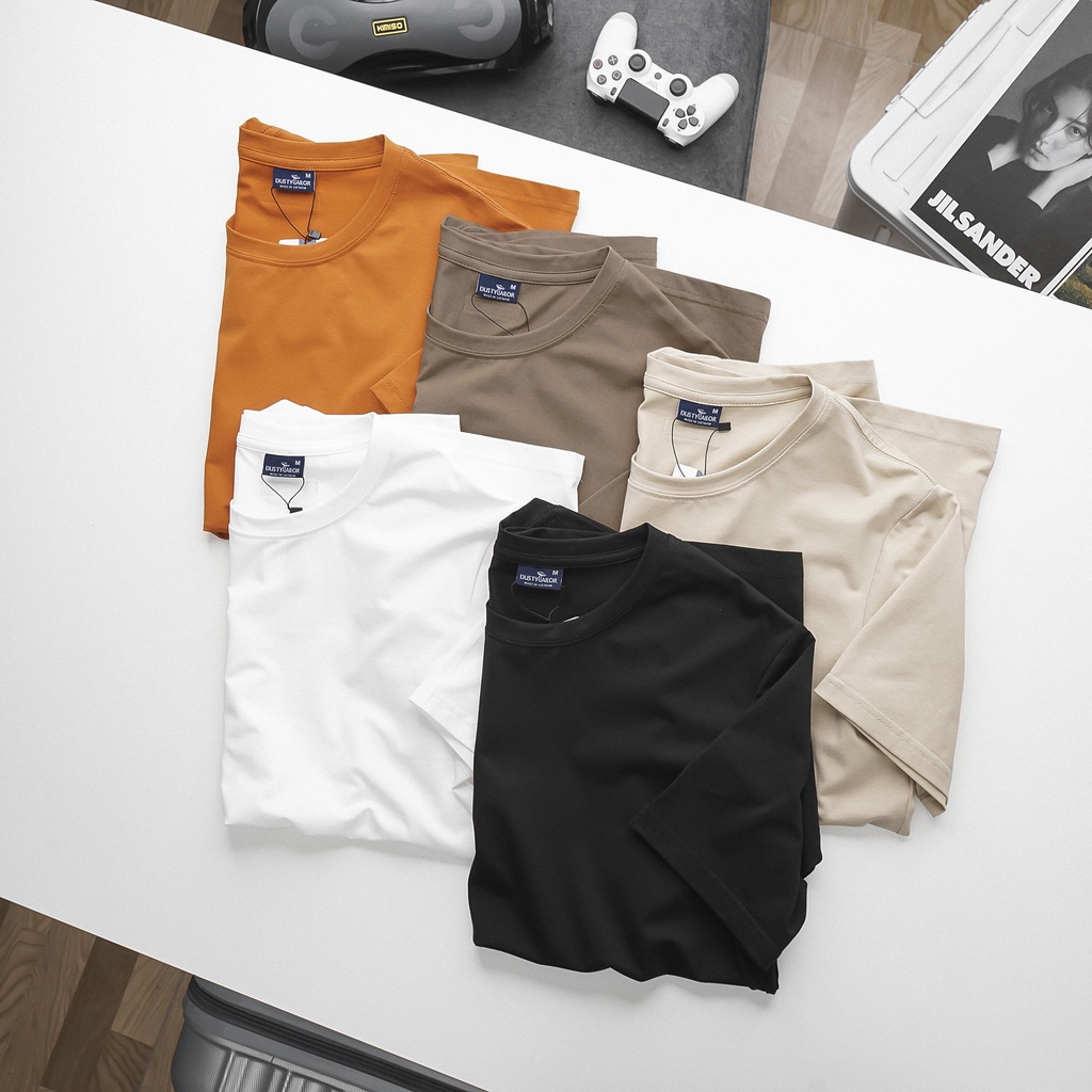 Áo thun nam Dusty Tailor basic gắn tag cao su màu da, form slimfit, chất liệu cotton 100% co giãn, full tem tag
