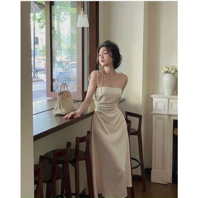 Đầm 2 dây khoét eo chất lụa xinh xắn