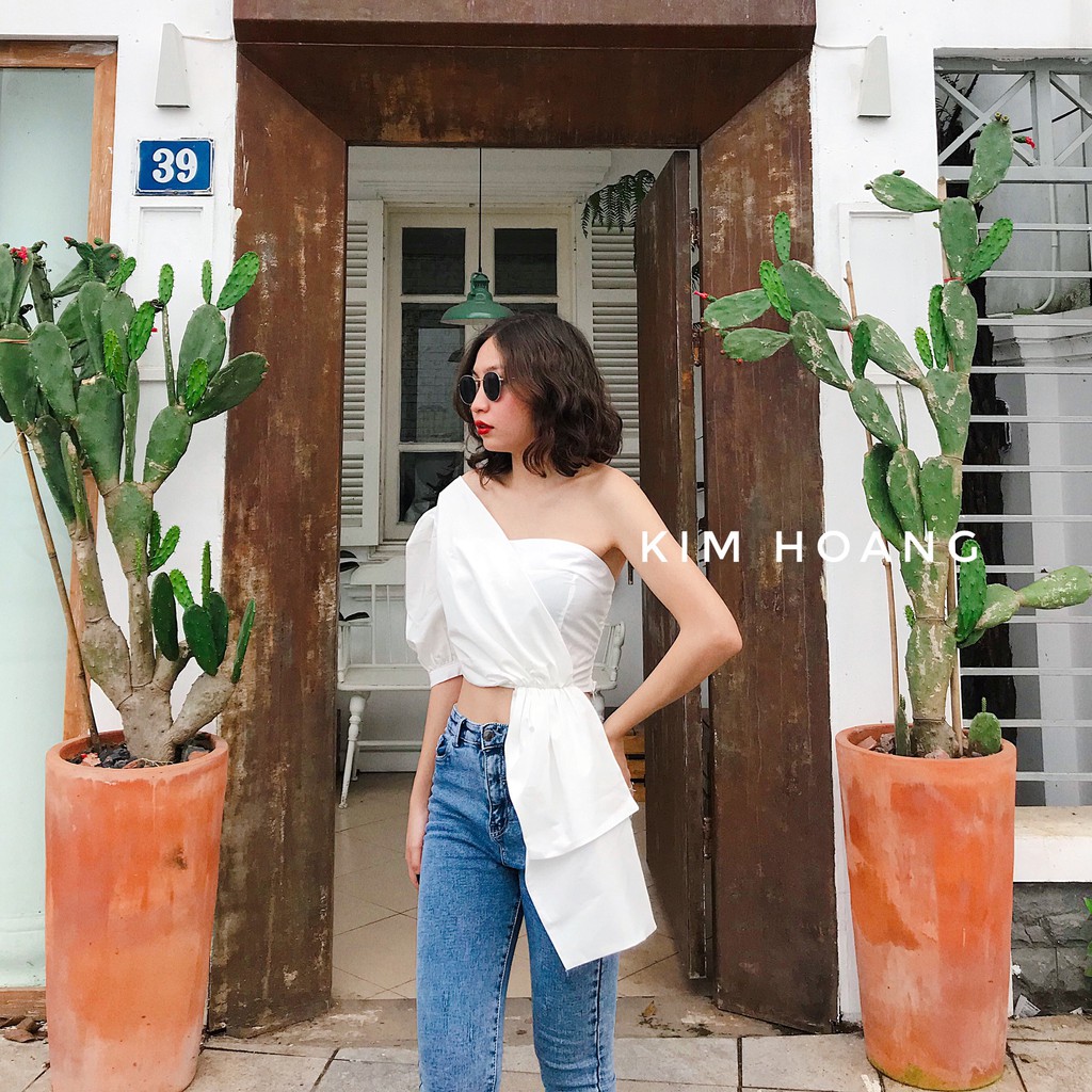 Áo kiểu lệch vai Croptop vạt dài