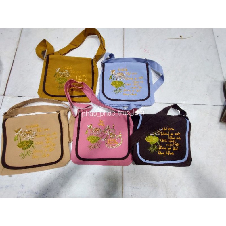 MS627 Đồ lam đi chùa - giỏ đi chùa có nắp đậy thêu thư pháp