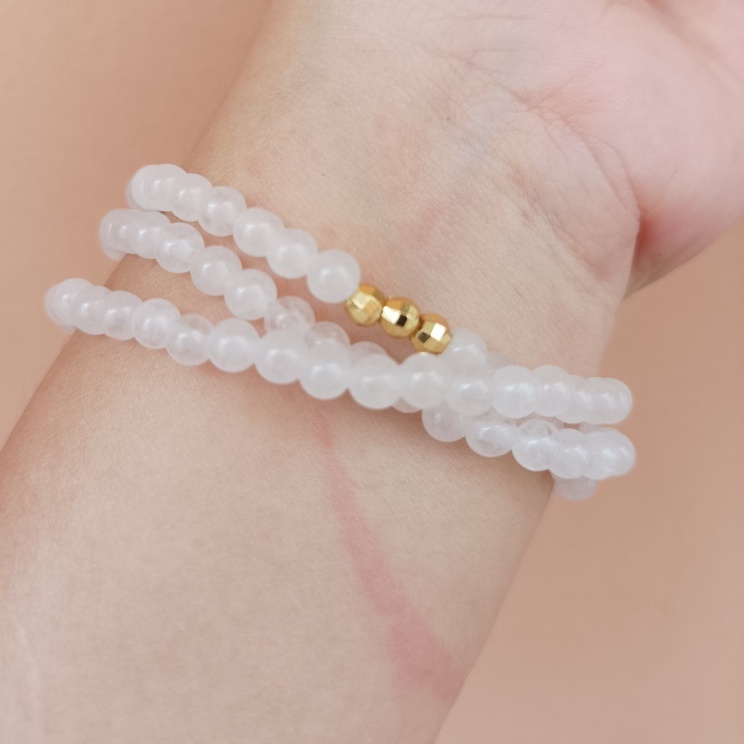 Vòng tay chuỗi đá TA Trắng 4ly mix bi mạ vàng 14k quấn 3 - Clear Quartz 4mm bracelet