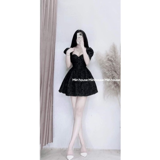 Váy cúp ngực ngắn tay gấm xốp dáng xòe | BigBuy360 - bigbuy360.vn