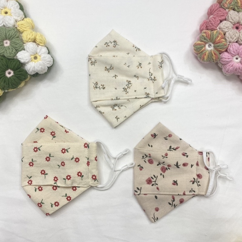 Khẩu trang vải linen in hoa nhí lót vải xô muslin dành cho em bé và người lớn | BigBuy360 - bigbuy360.vn