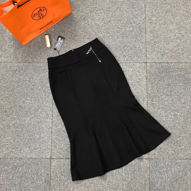 chân vây xoè @ body ôm dáng@hợp với chị em văn phòng @@ phong cách trẻ chung | BigBuy360 - bigbuy360.vn