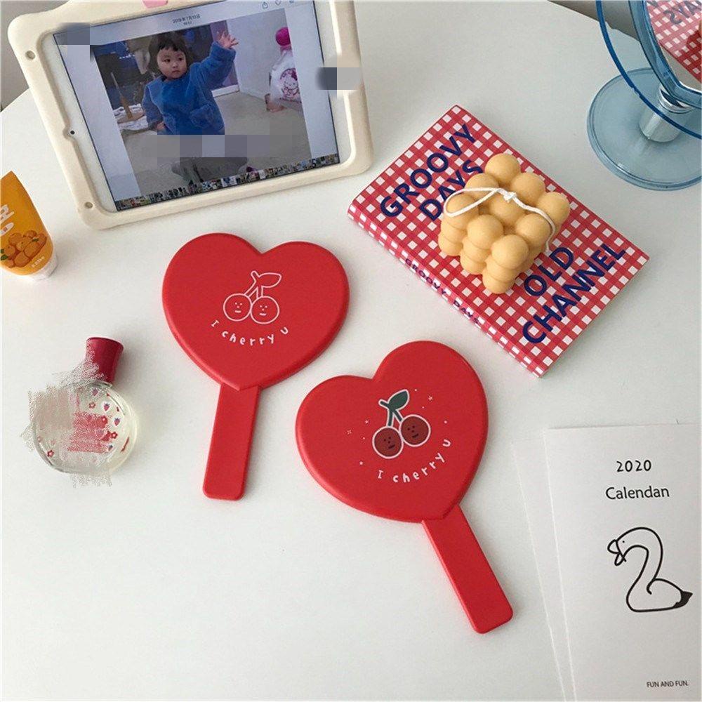 Bình Đựng Nước Có Tay Cầm Hình Trái Tim Dành Cho Nữ