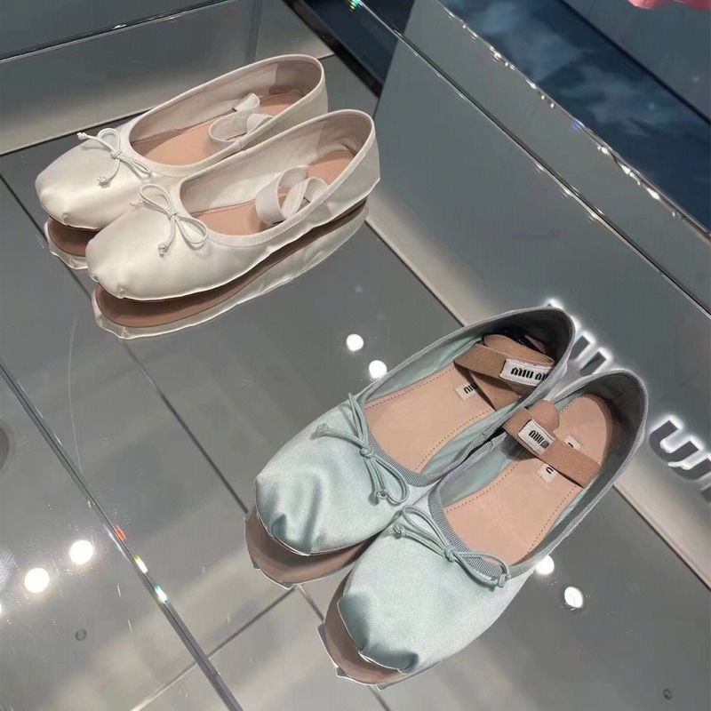 Miu miu Giày Múa Ba Lê Đế Phẳng Mary Jane Một Gói Hàng Bằng Lụa Satin Đính Nơ Cho Nữ