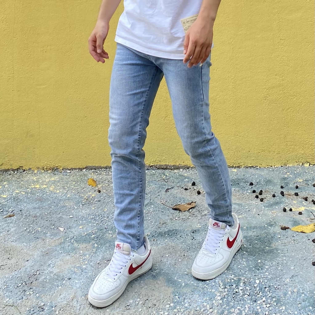 Quần jean nam hơi ôm rách gối, quần jean slimfit trơn xanh nước co giãn tốt,  897 - 111, Snomad SN004