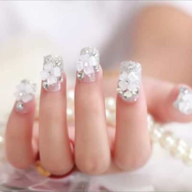 Móng tay giả gồm 24 móng kèm keo
