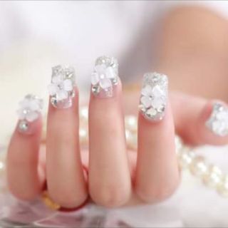 Móng tay giả gồm 24 móng kèm keo
