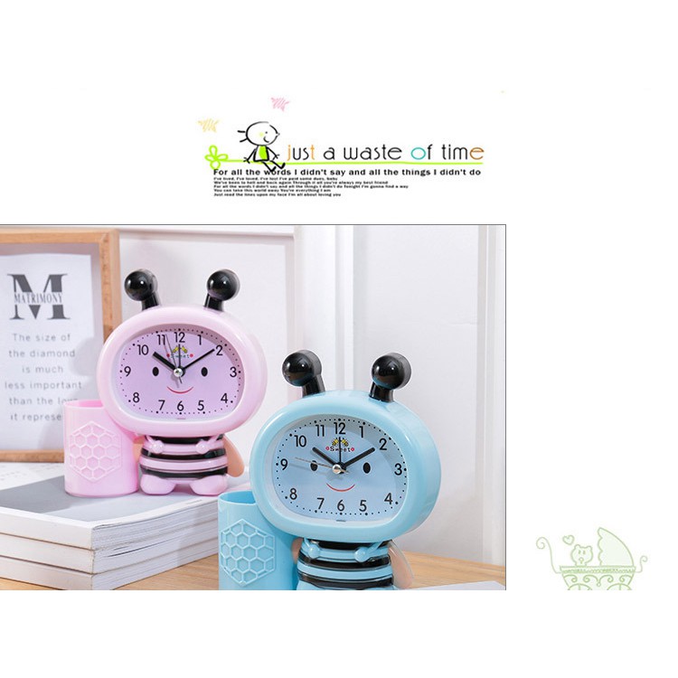 [TẶNG PIN] Đồng Hồ Báo Thức Hình Con Ong Cho Bé - Đồng Hồ Để Bàn Báo Thức Có Ống Đựng Viết Dễ Thương - Dumi Shop