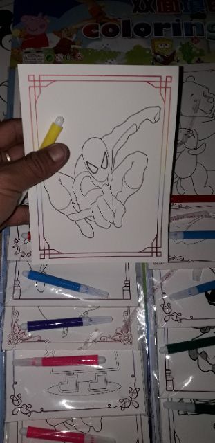 Set 10 tờ tô màu kèm theo viết tập tô có nhiều màu sắc và mẫu