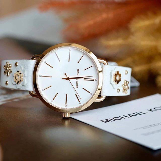 Đồng hồ nữ Michael Kors dây da trắng