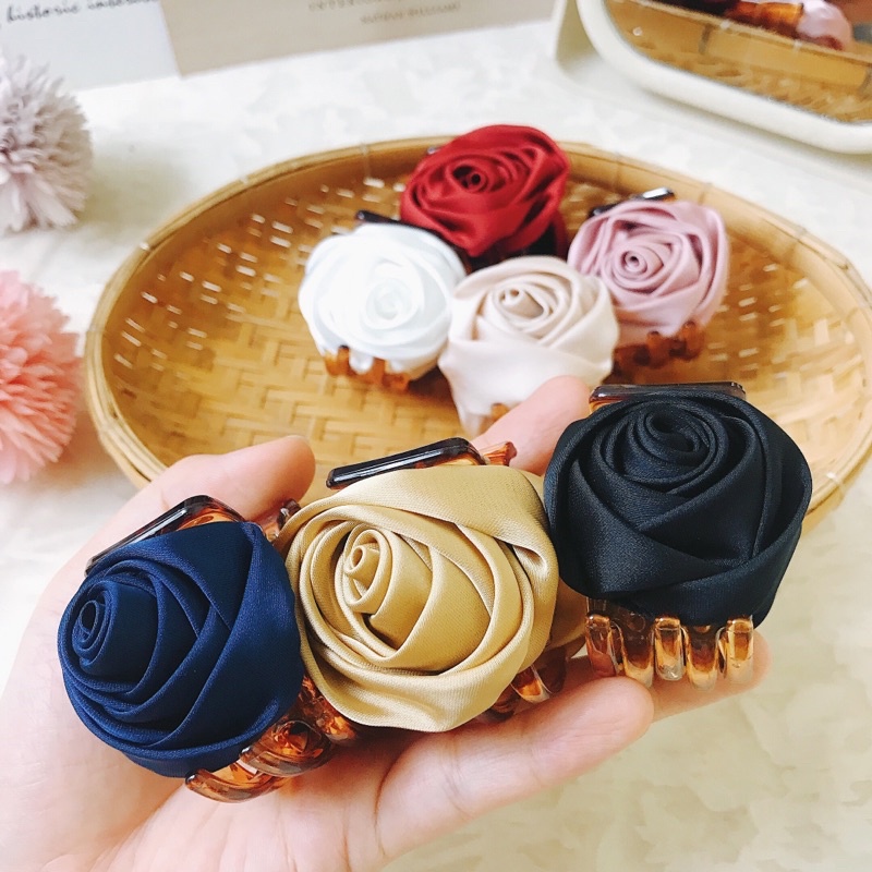 Kẹp càng cua nụ hoa hồng sang chảnh cho phái nữ