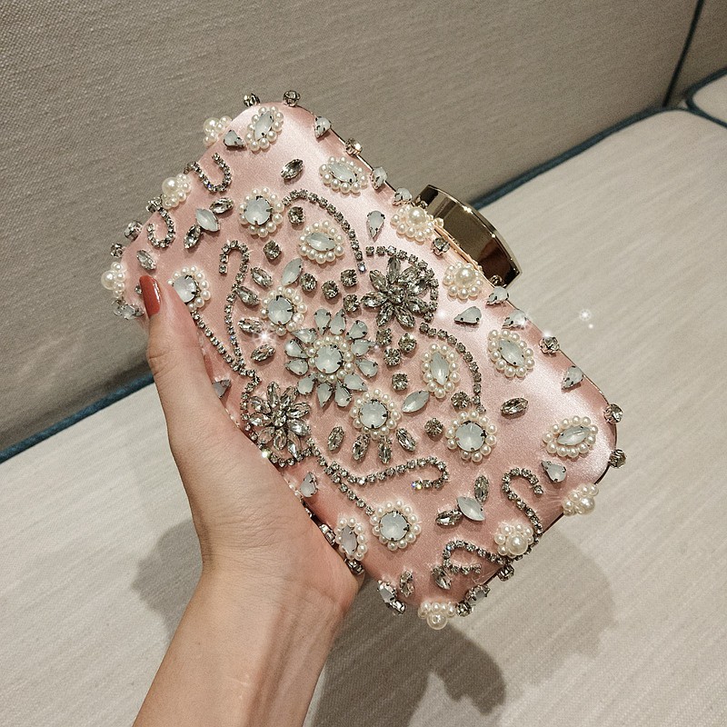 Clutch nữ đính đá