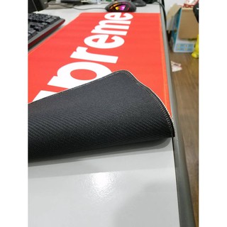 Lót chuột Supreme