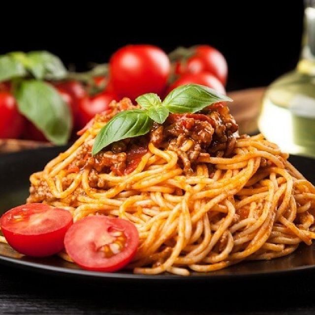 COMBO 500G MÌ SPAGHETTI + 1 HŨ TƯƠNG CÀ NẤU MÌ Ý SPAGHETTY 220G