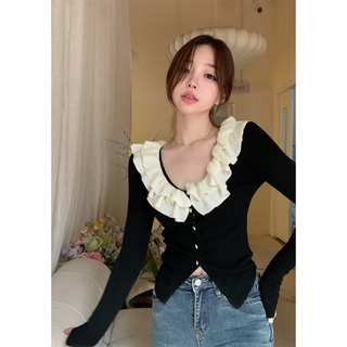 Áo len cúc cài, cổ bèo nhún