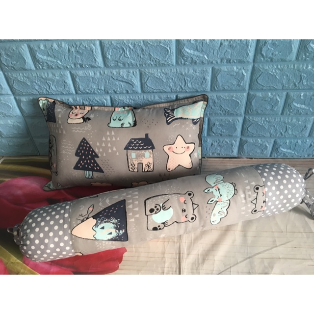 Set gối ôm và gối nằm cho bé.