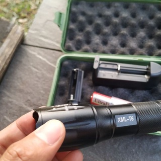 đèn pin siêu sáng T6