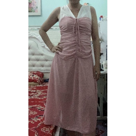 Thanh lý đầm ori size SM có màu hồng phối trắng