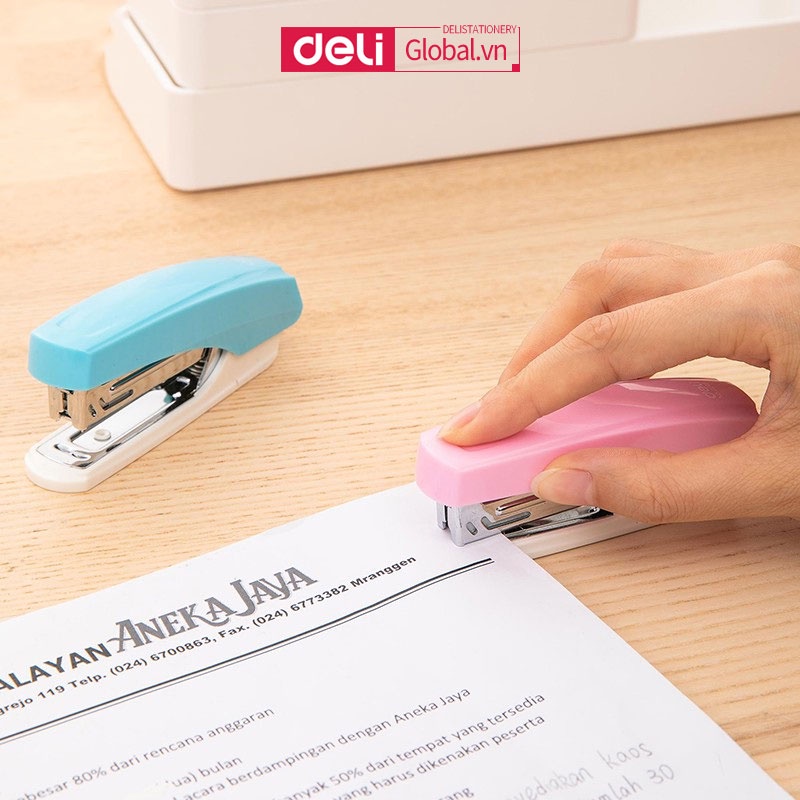 Deli Bộ 15 Tấm Bấm Ghim Bằng Kim Loại Màu Xanh Lam Hồng Dành Cho Văn Phòng Trường Học