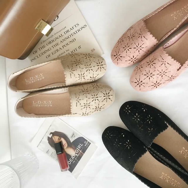 Giày lười đục lỗ hoa