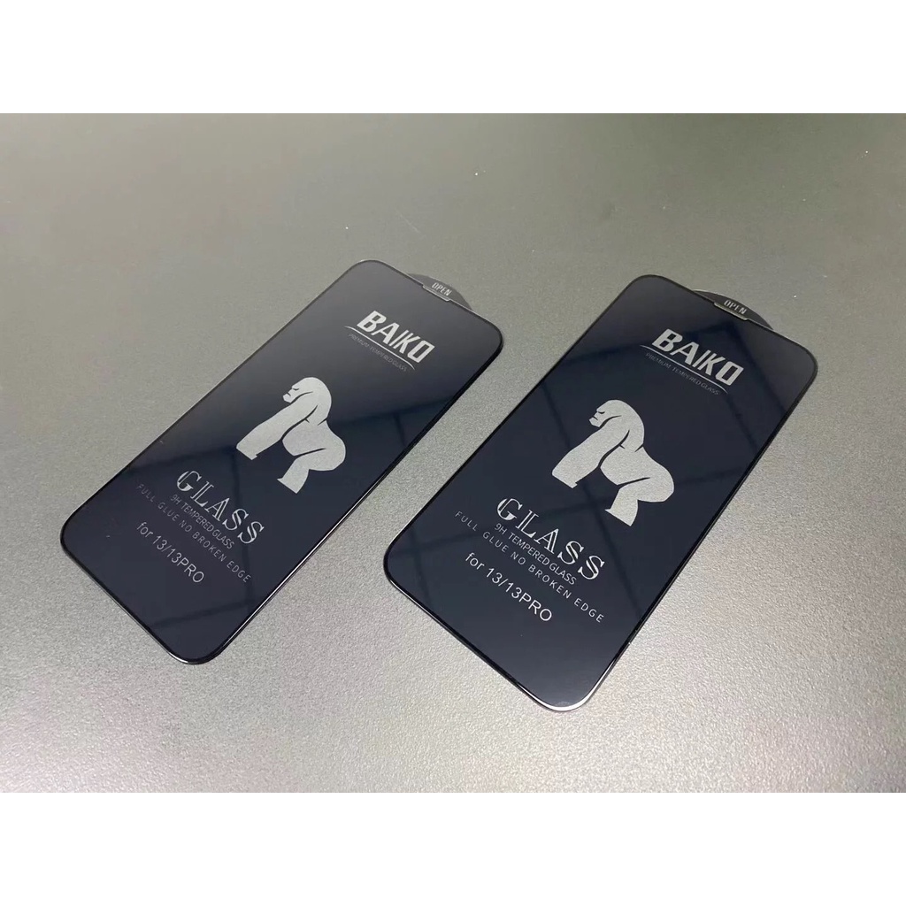 Kính cường lực iPhone Kingkong Baiko cao cấp, có màng ngăn bụi bảo vệ loa, bo viền, mặt kính phủ nano siêu mượt.