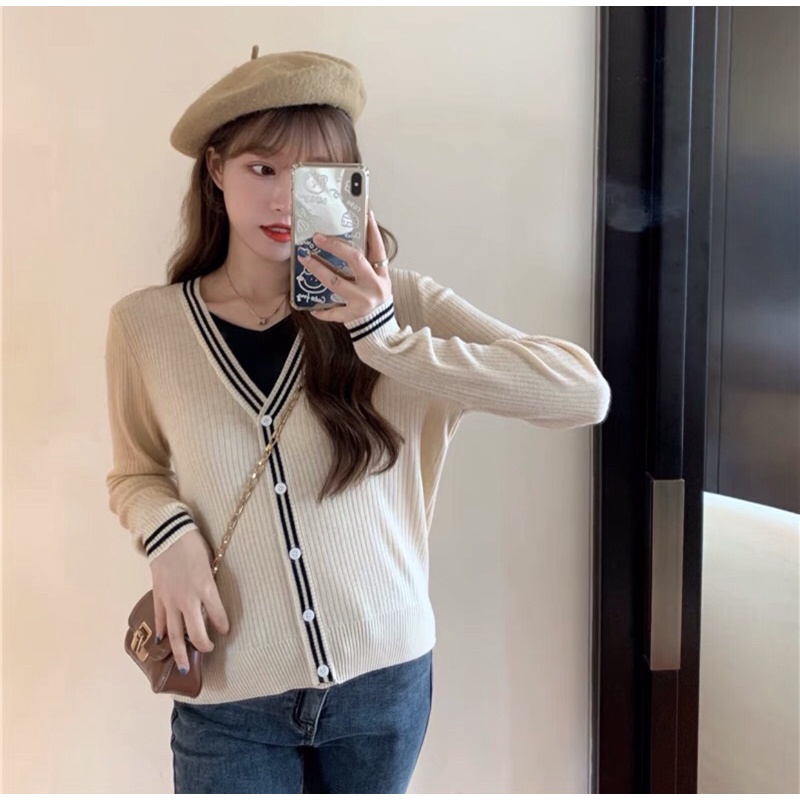 Áo khoác len cardigan pha viền sọc cổ tim khuy cài xinh xinh