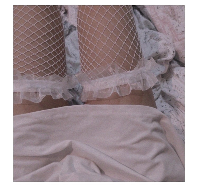 Đôi Tất Chân Lưới Cao Qua Gối Phong Cách Nữ Tính