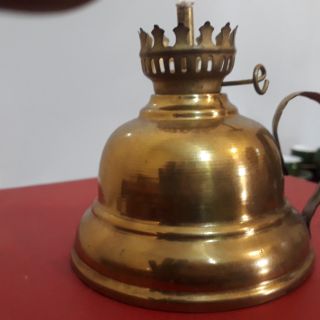 Đèn dầu bằng đồng