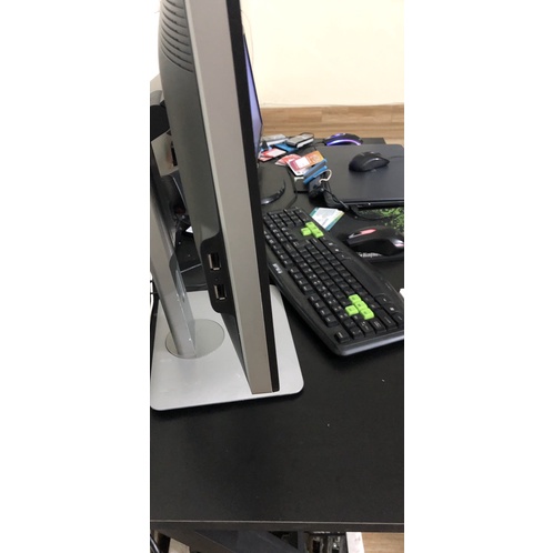 Thanh lí màn hình Dell 24 inc hình thức mới 95% còn làm việc rất tốt | BigBuy360 - bigbuy360.vn