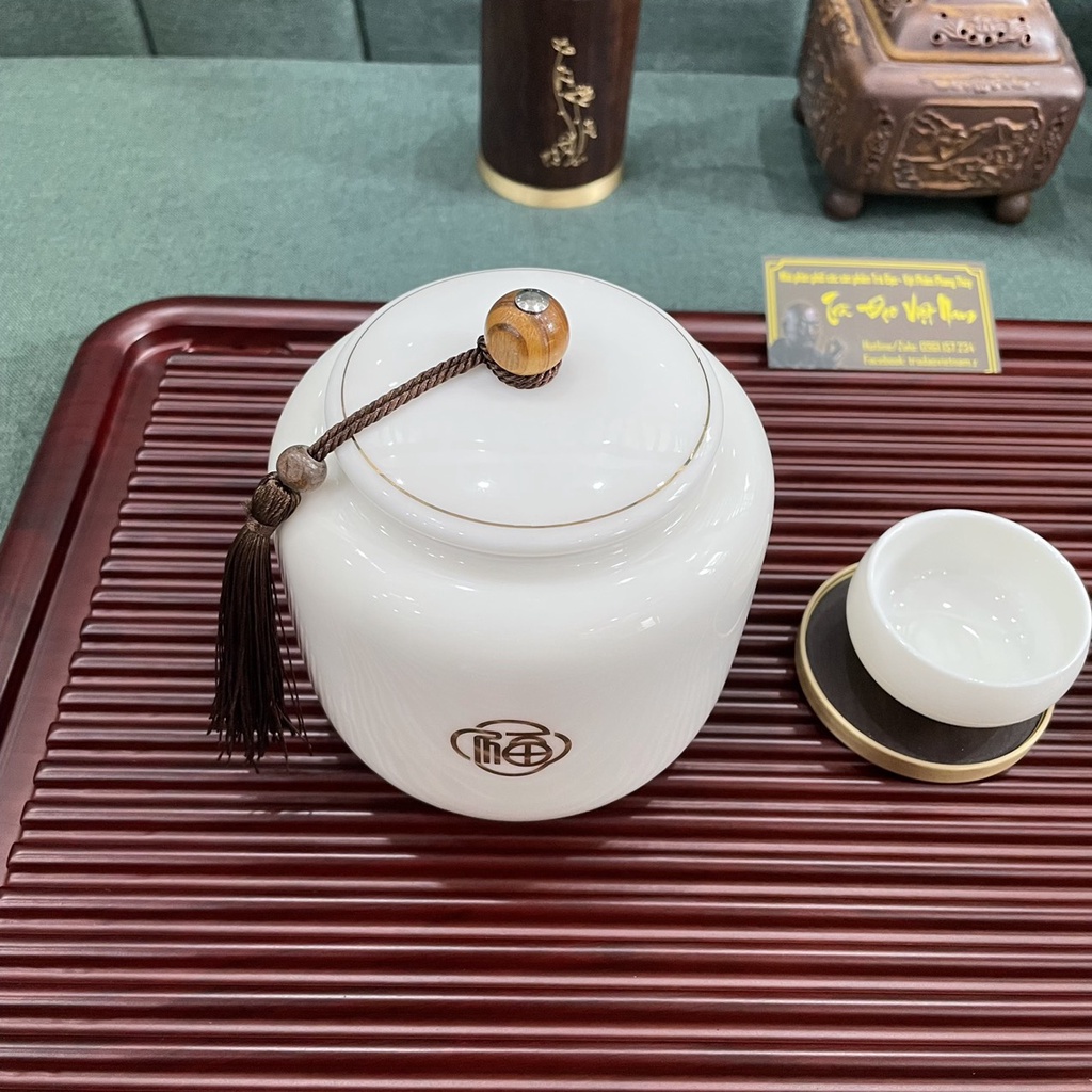 Hũ đựng trà sứ Bạch Định