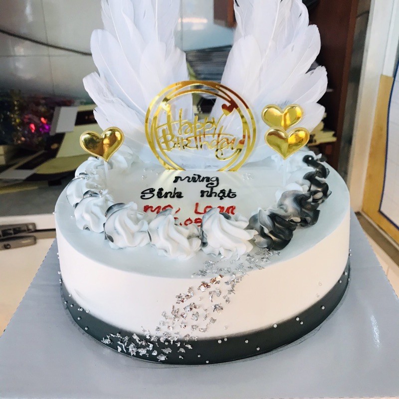 Cánh lông vũ trang trí bánh kem sang trọng hpbd